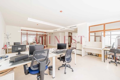 Loja para Arrendamento em Areeiro