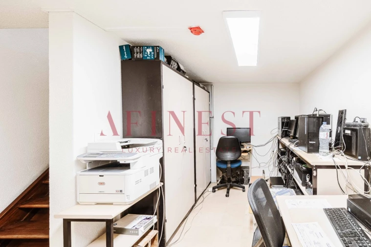 Loja para Arrendamento em Areeiro Foto 19