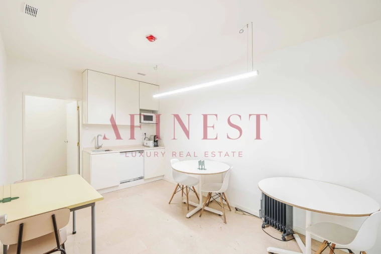 Loja para Arrendamento em Areeiro Foto 32