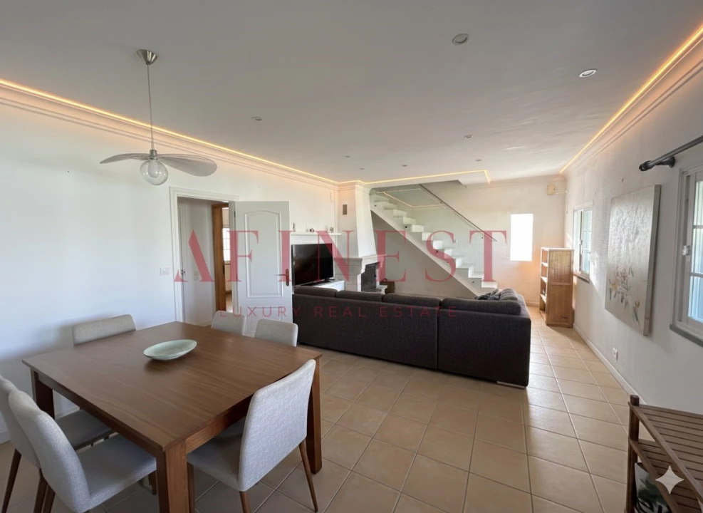 Moradia T5 para Venda em Charneca de Caparica e Sobreda Foto 18