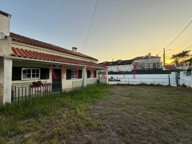 Moradia T5 para Venda em Charneca de Caparica e Sobreda Foto 2