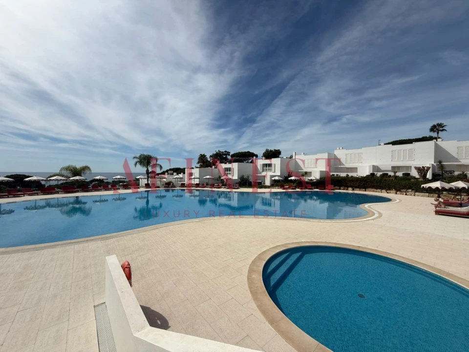 Moradia T2 para Venda em Albufeira e Olhos de Água Foto 2