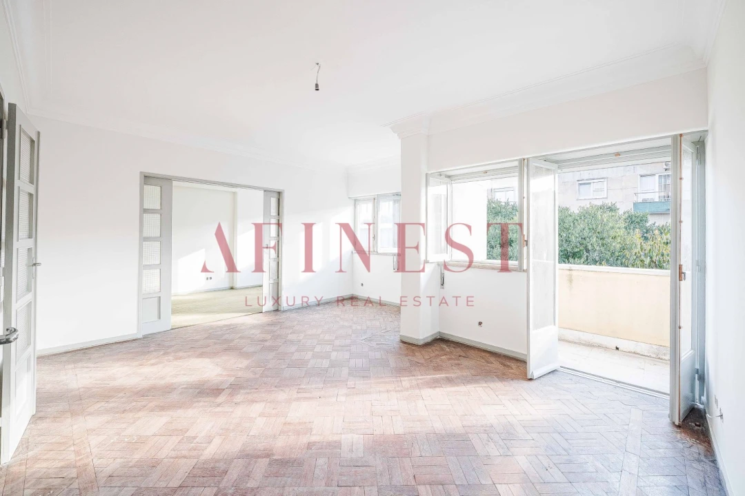 Apartamento T9 para Venda em Arroios Foto 2