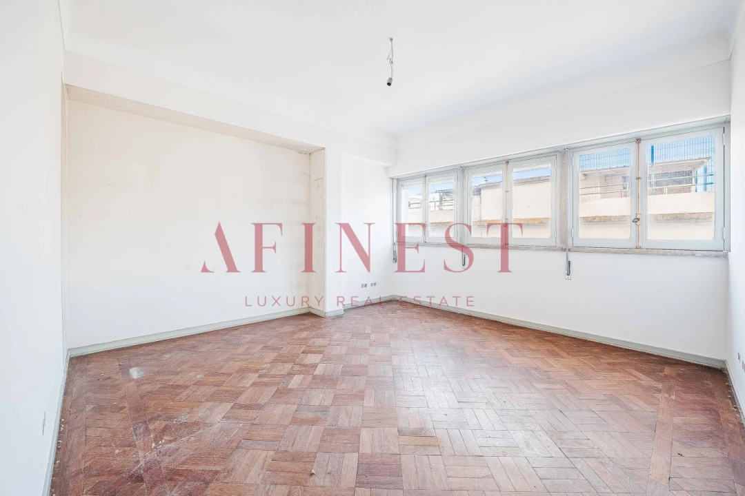 Apartamento T9 para Venda em Arroios Foto 27