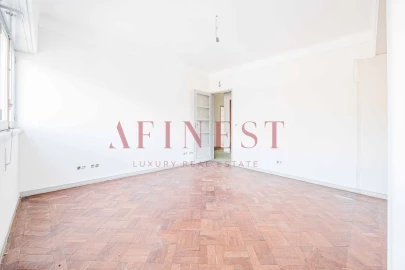 Apartamento T9 para Venda em Arroios