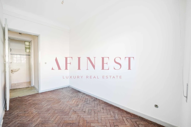 Apartamento T9 para Venda em Arroios Foto 18