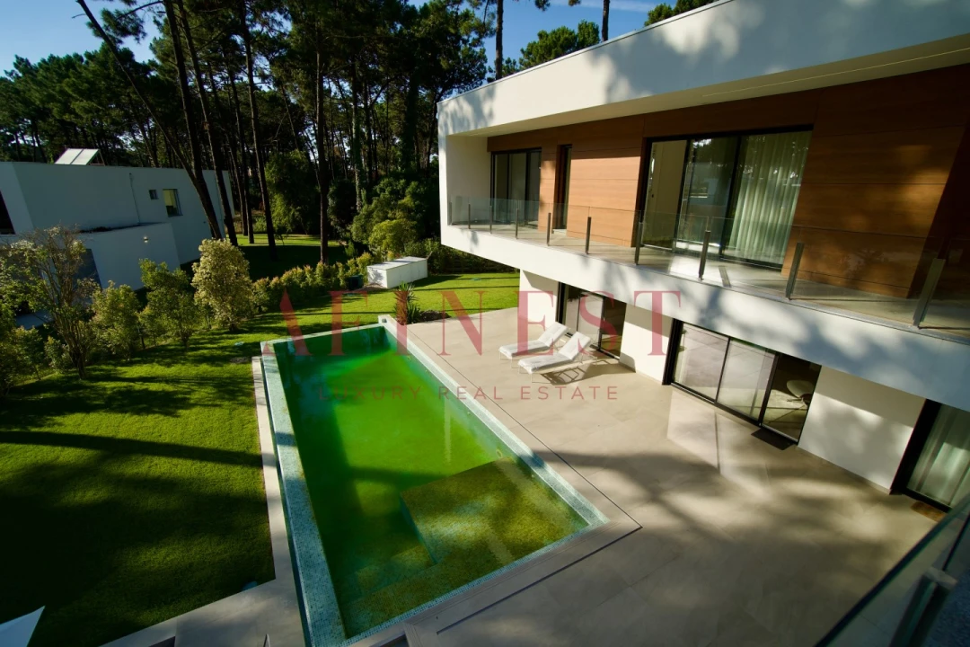 Moradia T5 para Venda em Charneca de Caparica e Sobreda Foto 35