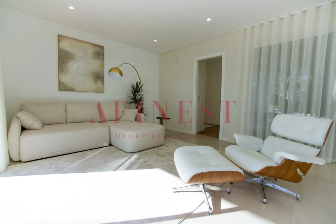 Moradia T5 para Venda em Charneca de Caparica e Sobreda Foto 27