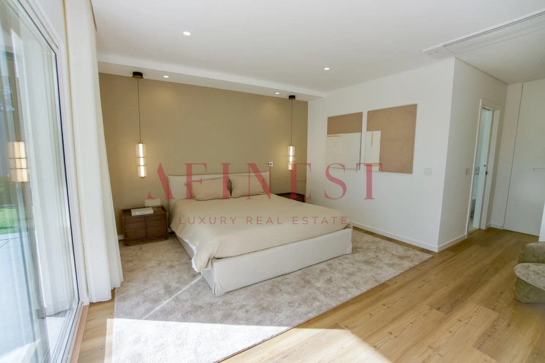 Moradia T5 para Venda em Charneca de Caparica e Sobreda Foto 30