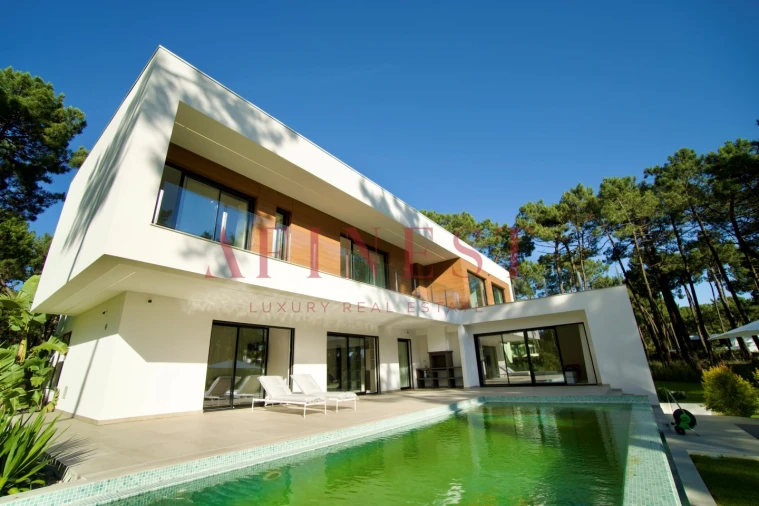 Moradia T5 para Venda em Charneca de Caparica e Sobreda Foto 3