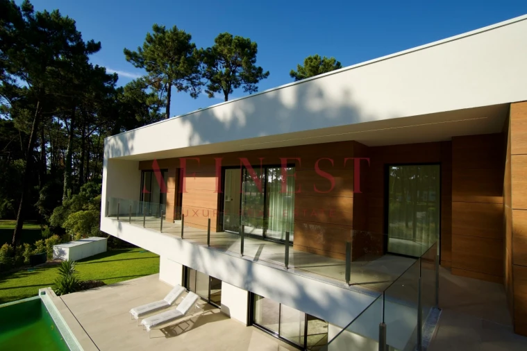 Moradia T5 para Venda em Charneca de Caparica e Sobreda Foto 9