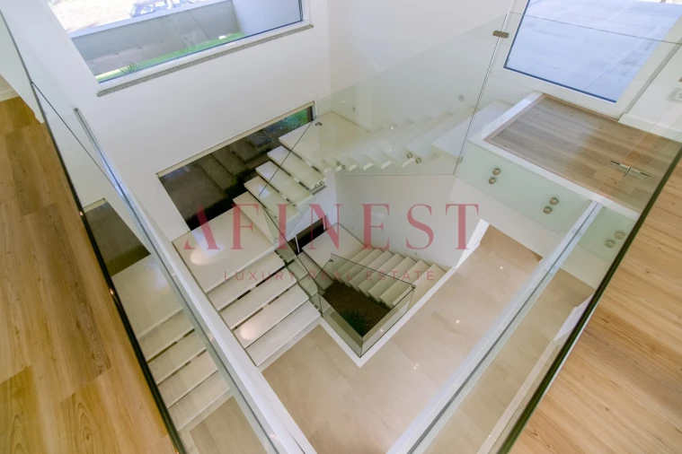 Moradia T5 para Venda em Charneca de Caparica e Sobreda Foto 21