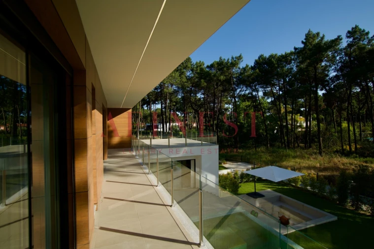 Moradia T5 para Venda em Charneca de Caparica e Sobreda Foto 39