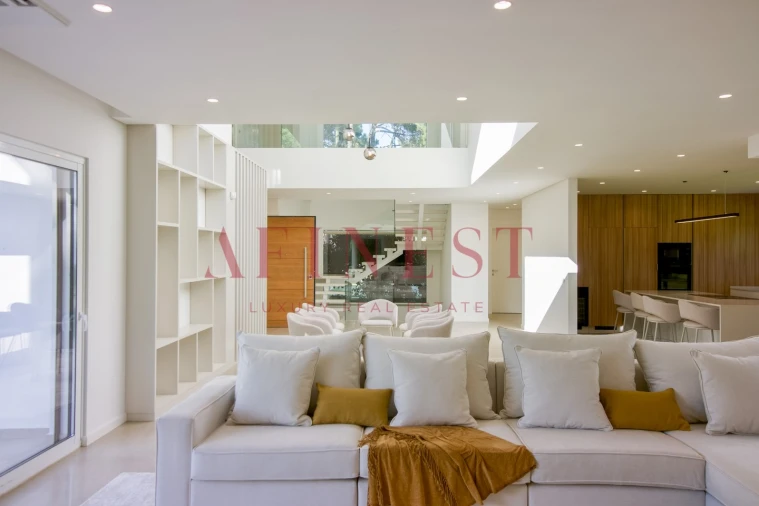 Moradia T5 para Venda em Charneca de Caparica e Sobreda Foto 19