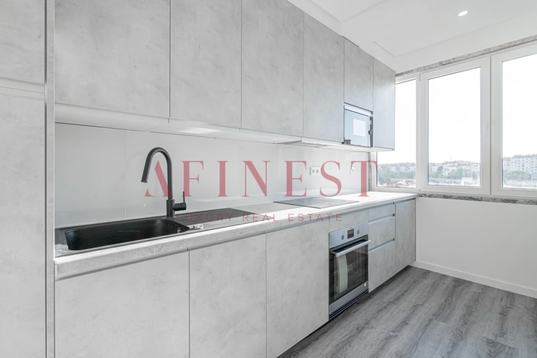 Apartamento T2 para Venda em Massamá e Monte Abraão Foto 1