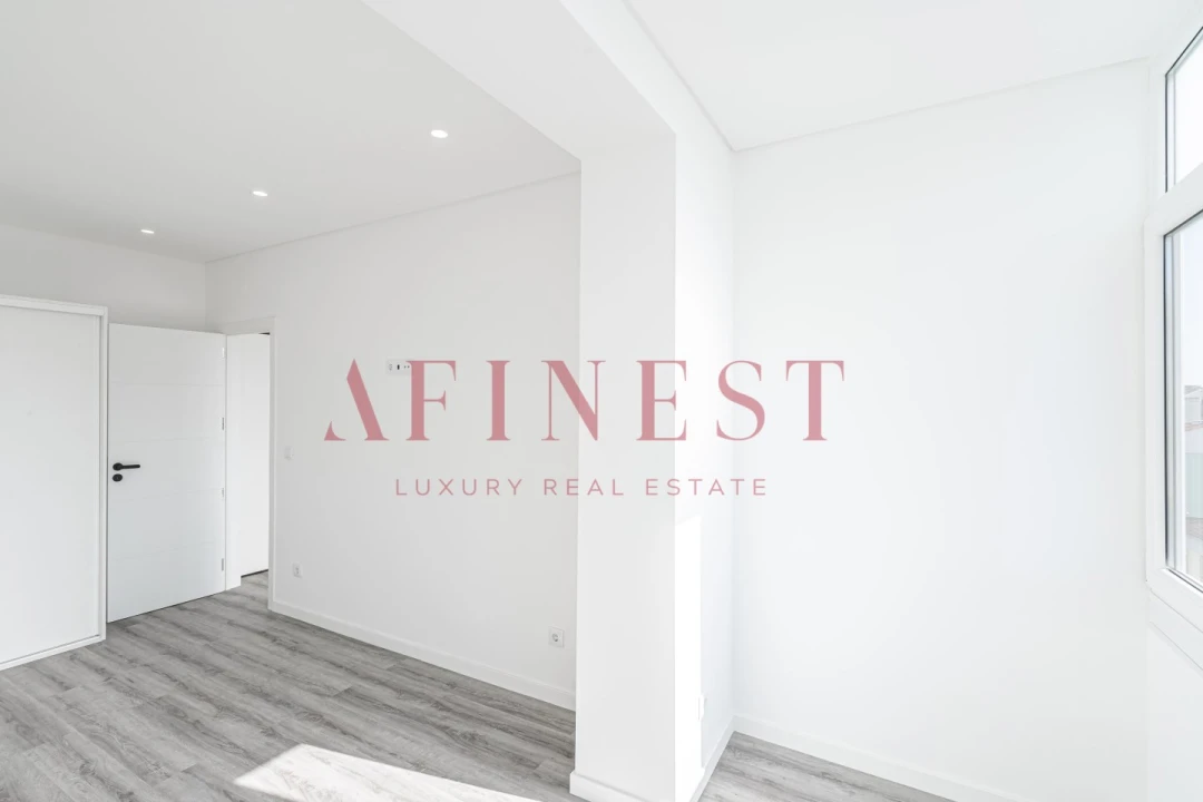 Apartamento T2 para Venda em Massamá e Monte Abraão Foto 16