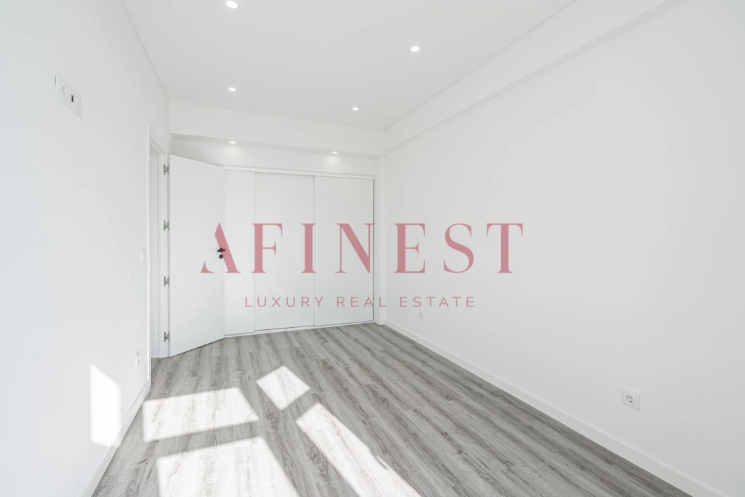 Apartamento T2 para Venda em Massamá e Monte Abraão Foto 18