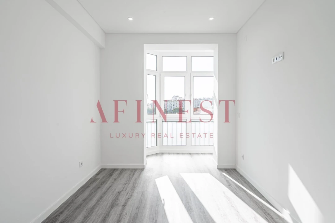 Apartamento T2 para Venda em Massamá e Monte Abraão Foto 19