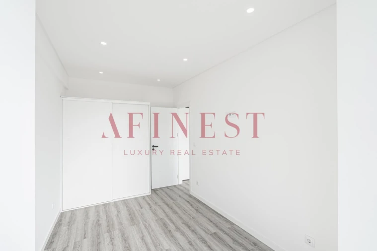 Apartamento T2 para Venda em Massamá e Monte Abraão Foto 13