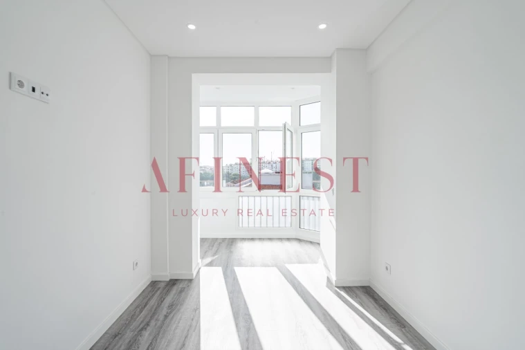 Apartamento T2 para Venda em Massamá e Monte Abraão Foto 14