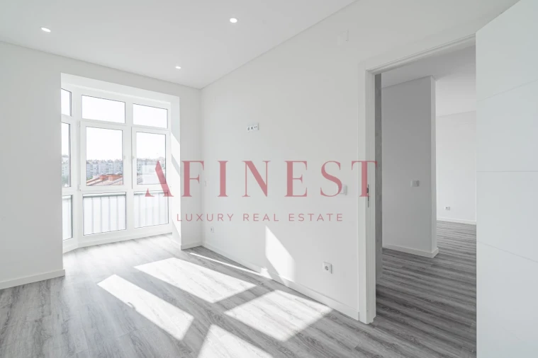 Apartamento T2 para Venda em Massamá e Monte Abraão Foto 17