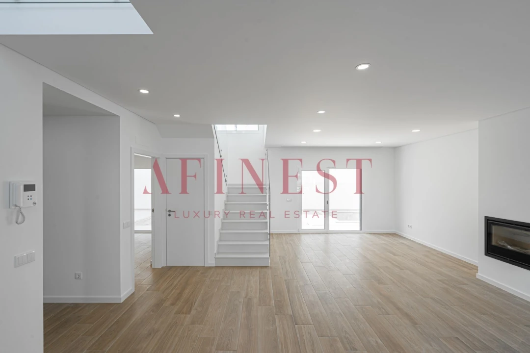 Moradia T4 para Venda em Amora Foto 8