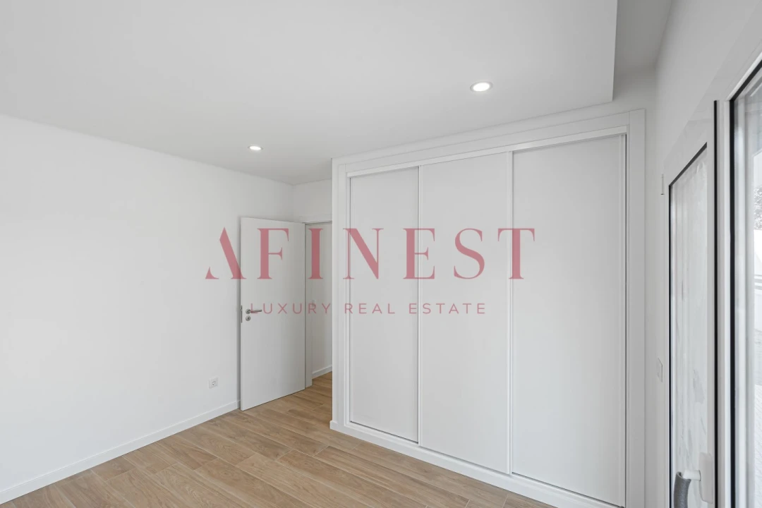 Moradia T4 para Venda em Amora Foto 15