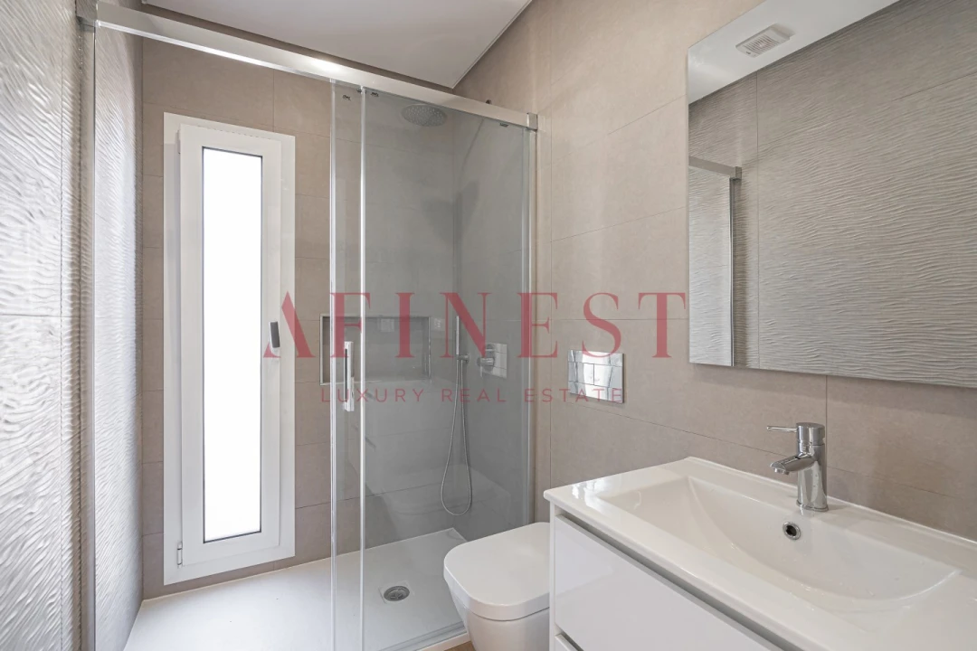 Moradia T4 para Venda em Amora Foto 16