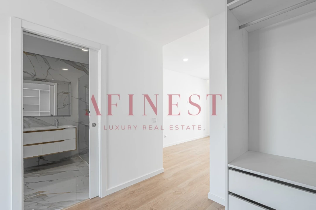 Moradia T4 para Venda em Amora Foto 24