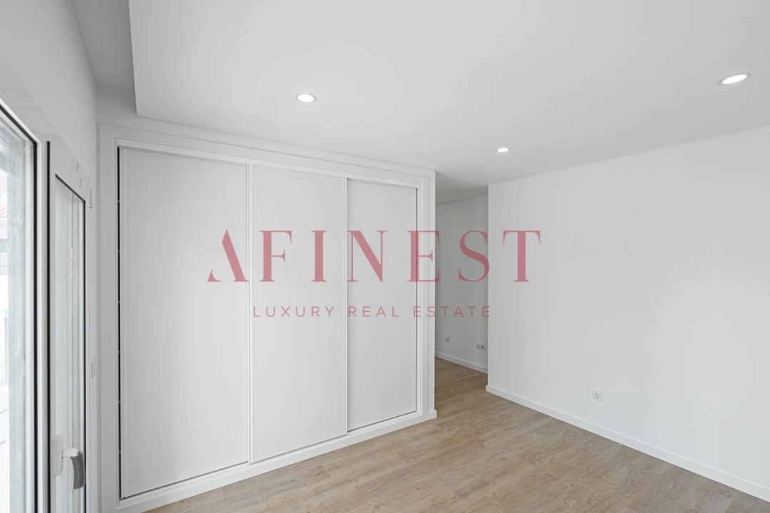 Moradia T4 para Venda em Amora Foto 27