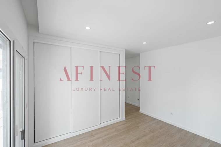 Moradia T4 para Venda em Amora Foto 27