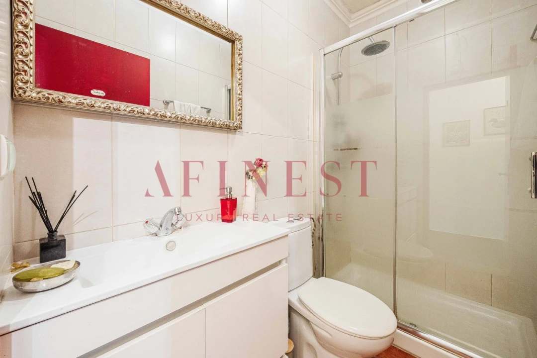 Moradia T7 para Venda em Carcavelos e Parede Foto 21