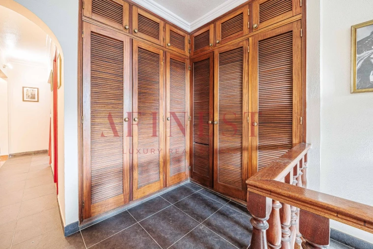 Moradia T7 para Venda em Carcavelos e Parede Foto 22