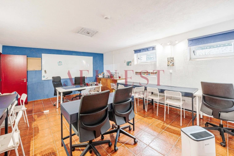 Moradia T7 para Venda em Carcavelos e Parede Foto 25