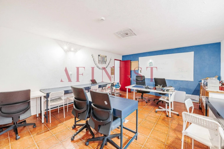 Moradia T7 para Venda em Carcavelos e Parede Foto 26