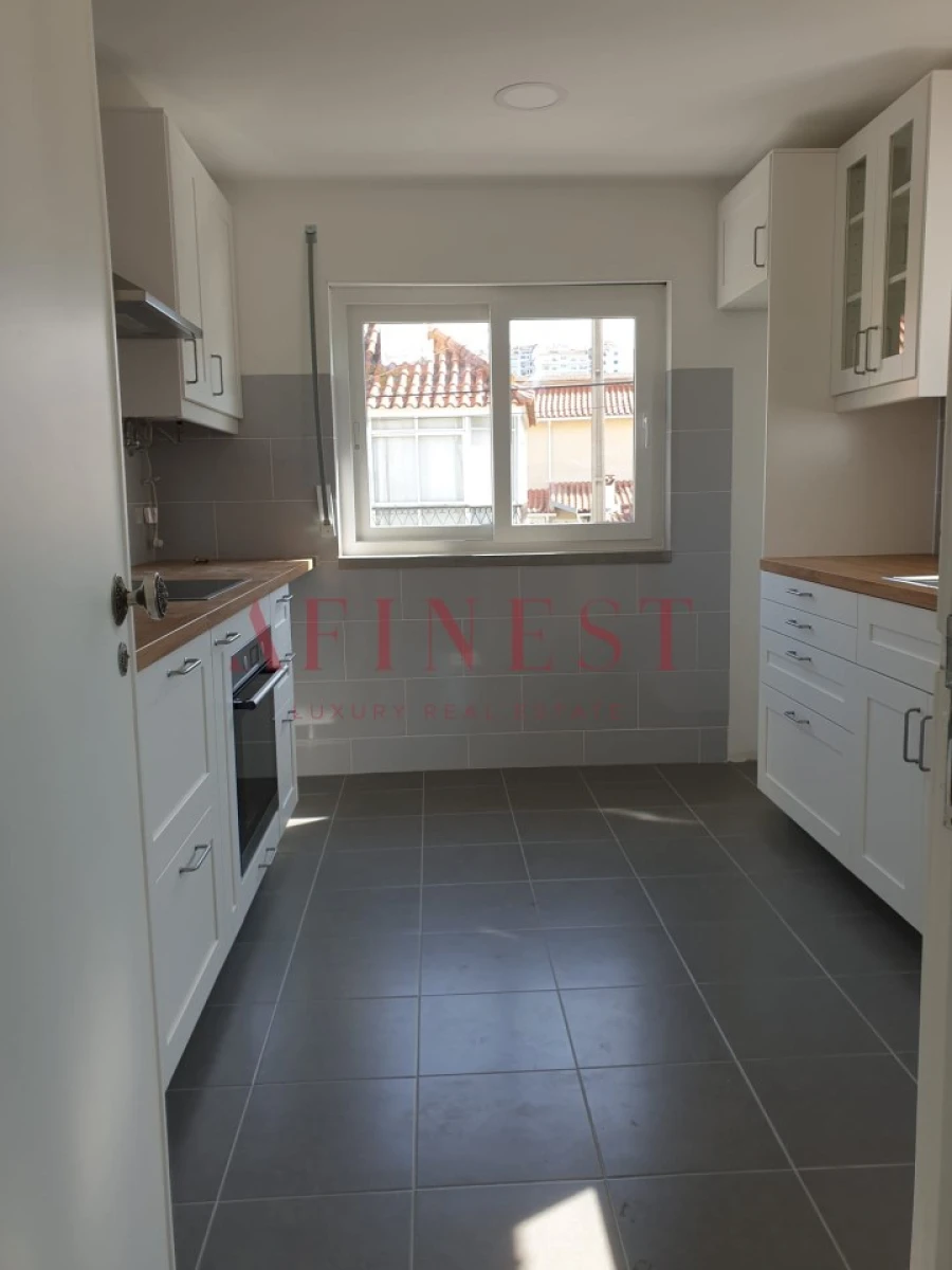 Moradia T4 para Venda em Carcavelos e Parede Foto 77