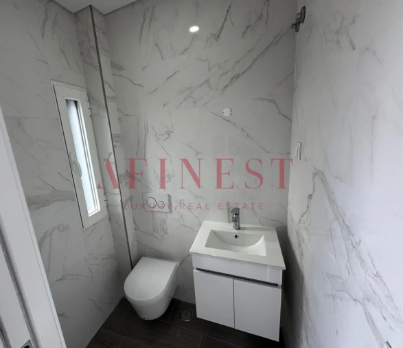 Moradia T4 para Venda em Corroios Foto 2