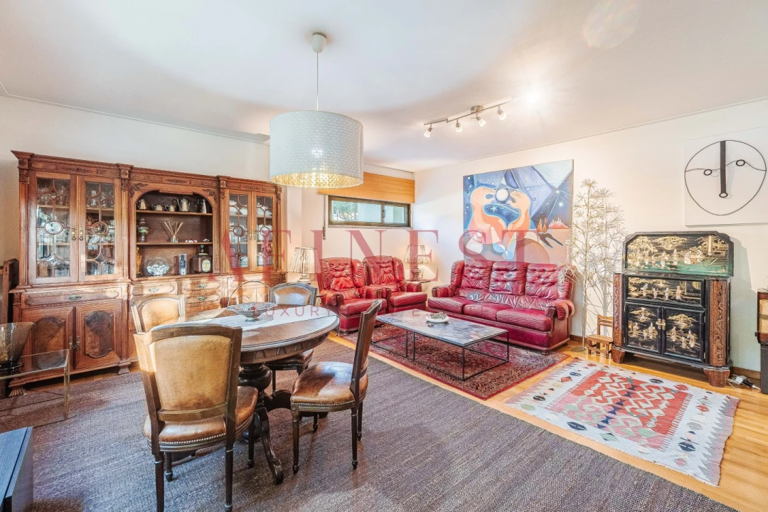 Apartamento T2 para Venda em Alfragide Foto 2