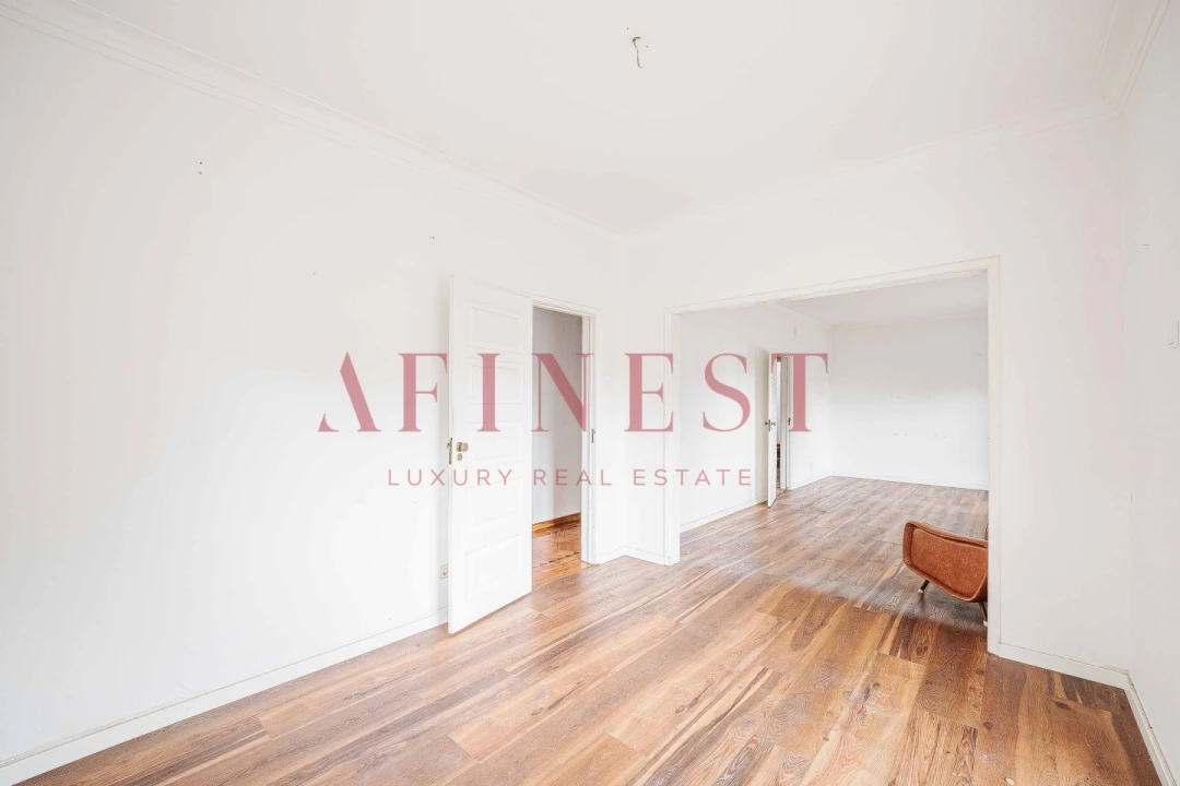 Moradia T4 para Venda em Algés, Linda-A-Velha e Cruz Quebrada-Dafundo Foto 9