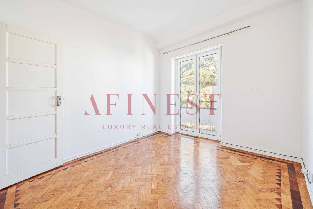 Apartamento T2 para Venda em Penha de França Foto 3