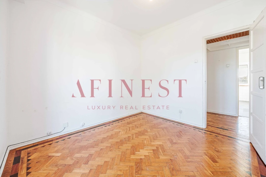 Apartamento T2 para Venda em Penha de França Foto 6