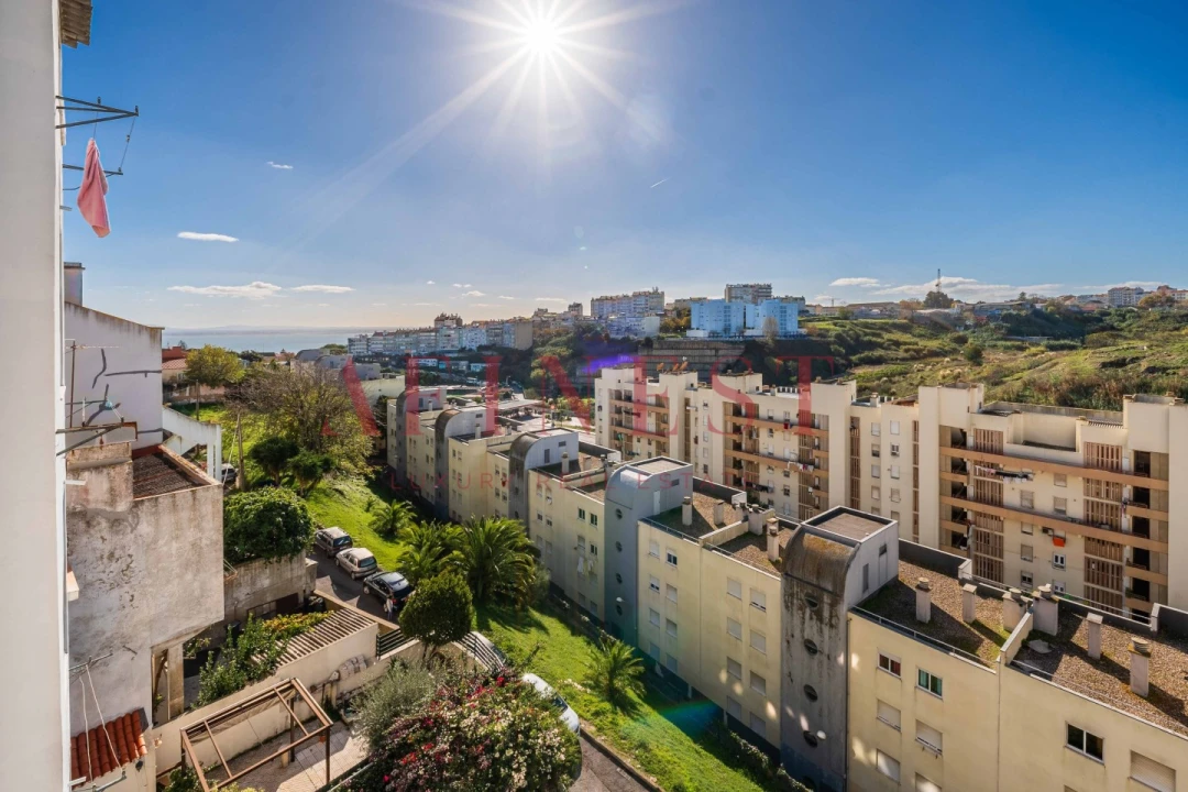 Apartamento T2 para Venda em Penha de França Foto 1