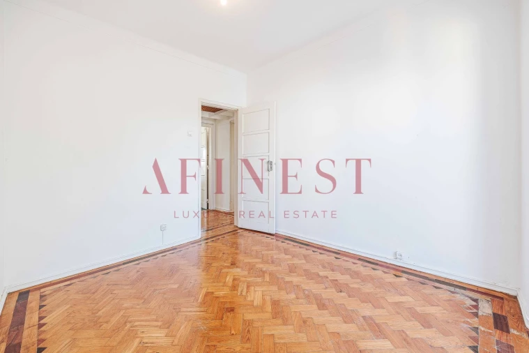 Apartamento T2 para Venda em Penha de França Foto 5