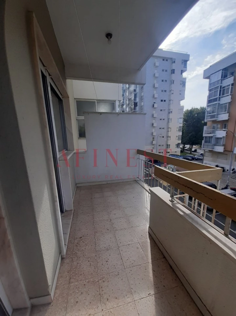 Apartamento T2 para Venda em Oeiras e São Julião da Barra, Paço de Arcos e Caxias Foto 2