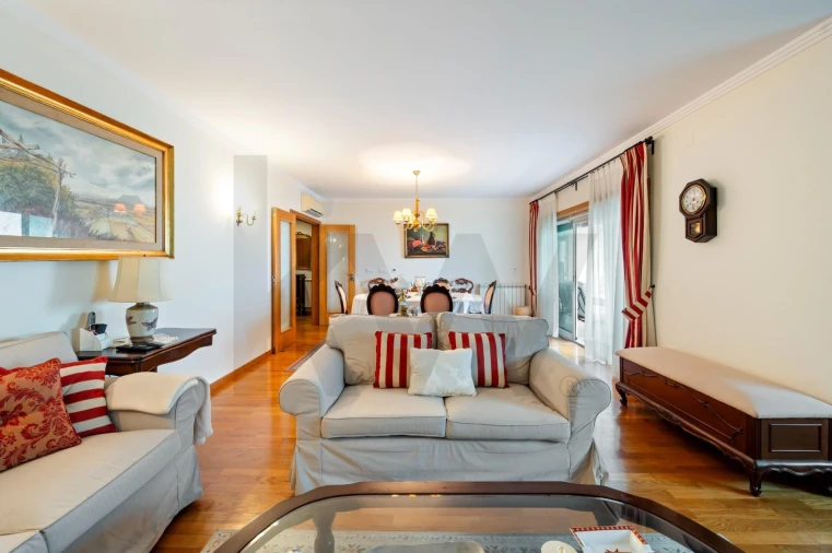 Apartamento T3 para Venda em Algés, Linda-A-Velha e Cruz Quebrada-Dafundo Foto 7