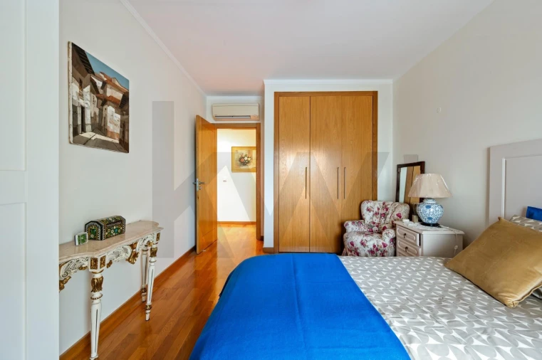 Apartamento T3 para Venda em Algés, Linda-A-Velha e Cruz Quebrada-Dafundo Foto 26