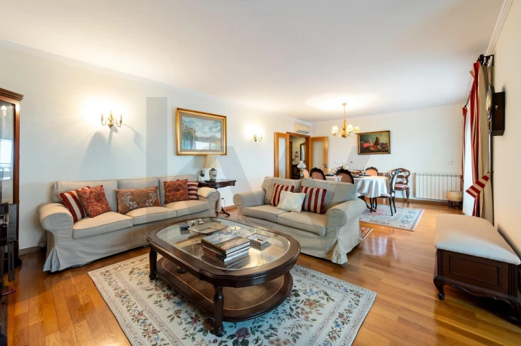 Apartamento T3 para Venda em Algés, Linda-A-Velha e Cruz Quebrada-Dafundo Foto 6