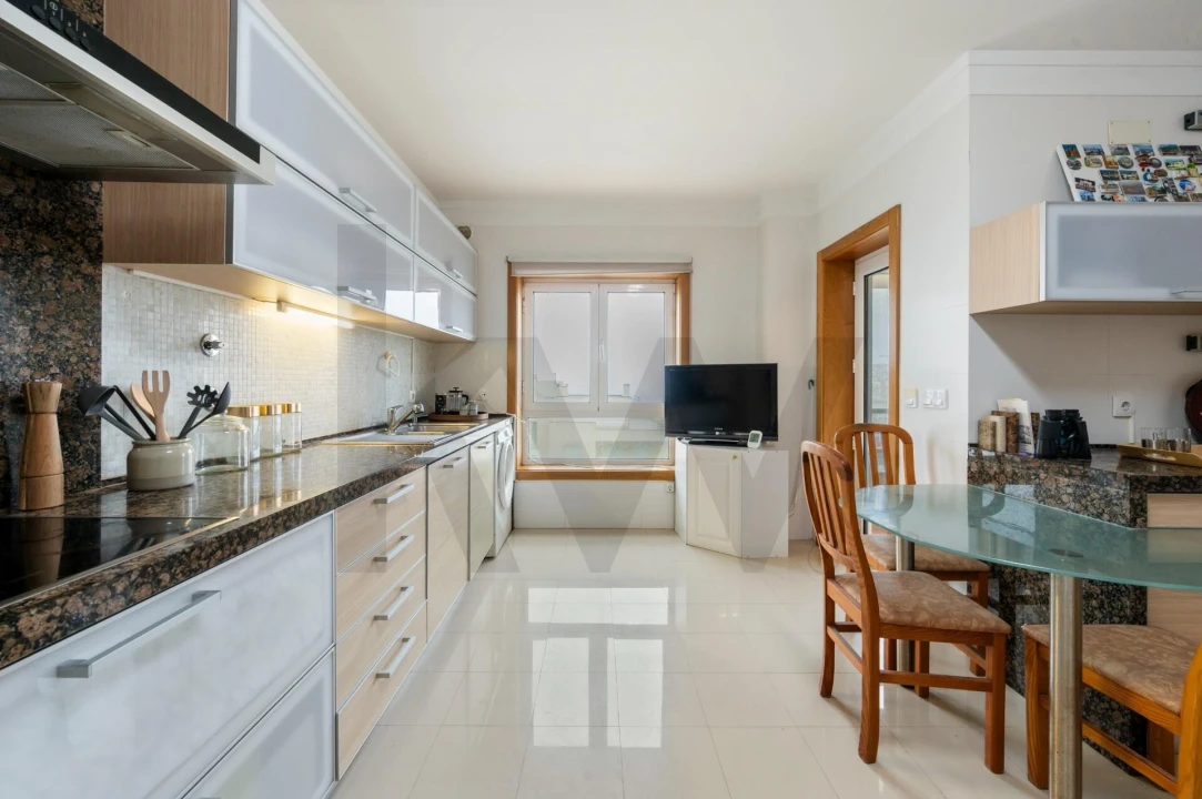 Apartamento T3 para Venda em Algés, Linda-A-Velha e Cruz Quebrada-Dafundo Foto 20