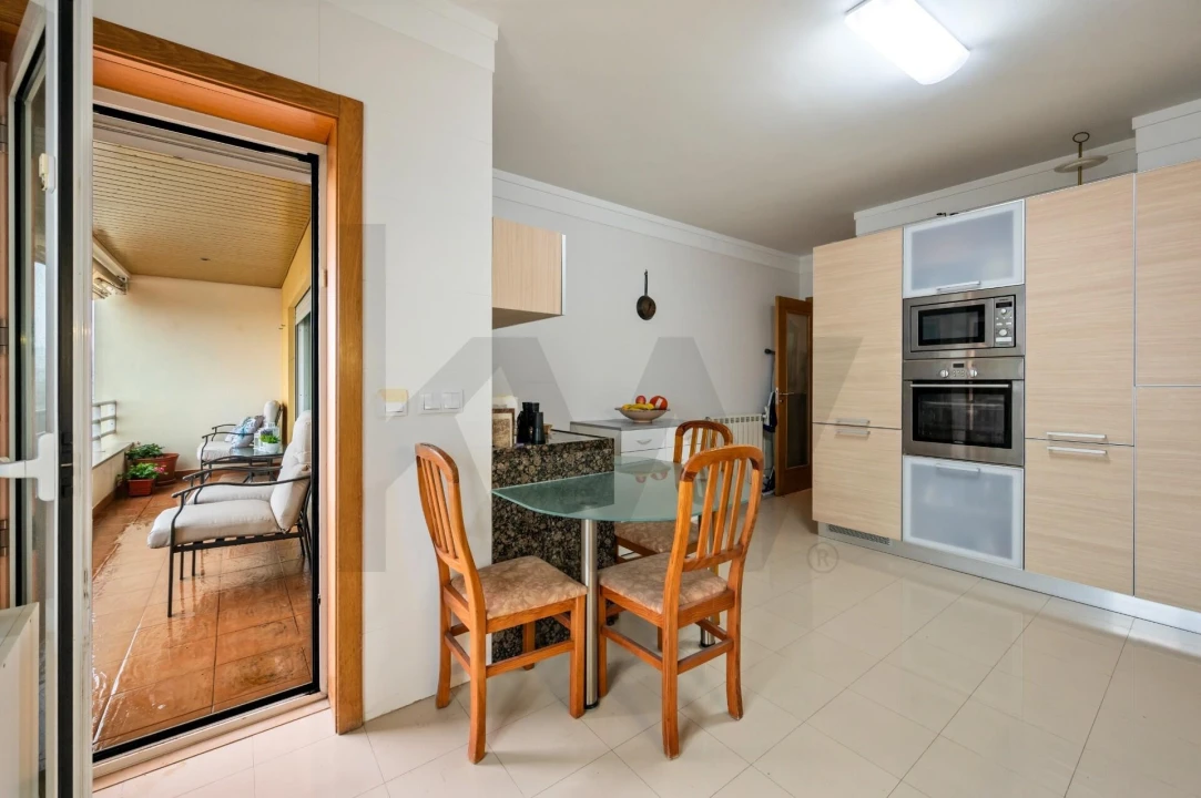 Apartamento T3 para Venda em Algés, Linda-A-Velha e Cruz Quebrada-Dafundo Foto 21