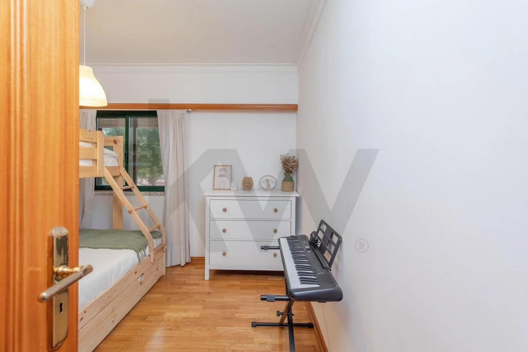 Apartamento T2 para Venda em Carcavelos e Parede Foto 13